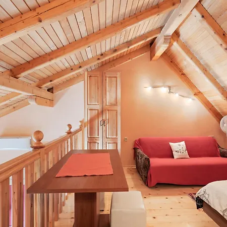 With Private Pool And Garden Polaca