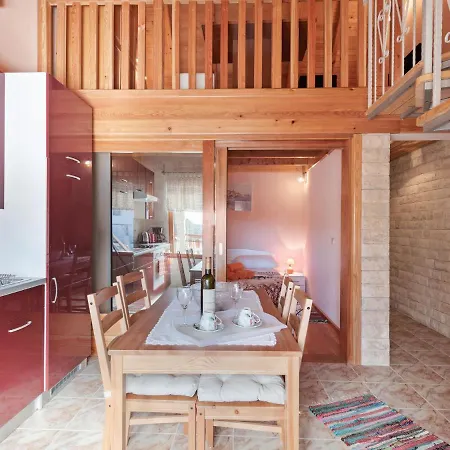 Holiday home Large With Private Pool And Garden